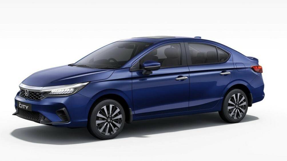 Bên sườn, Honda City 2023 gần như không thay đổi thiết kế, trừ vành la-zăng. Với bản cao cấp là vành hợp kim 16 inch và bản thấp là 15 inch
