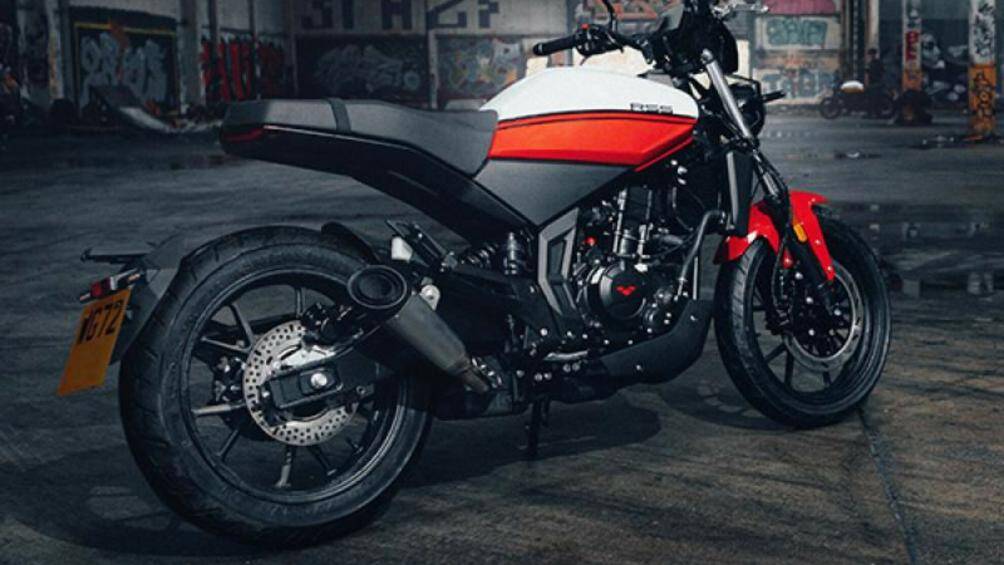 Xe vẫn sử dụng chìa khóa cơ truyền thống nhưng toàn bộ hệ thống chiếu sáng trên xe đều sử dụng công nghệ LED