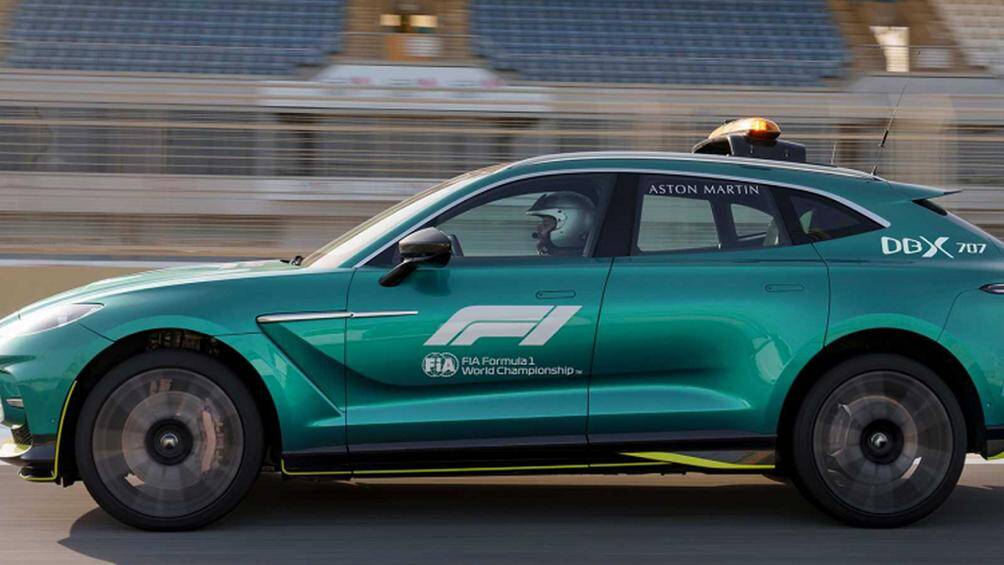 Phiên bản Vantage F1 Edition có động cơ V8 Biturbo dung tích 4.0L cho công suất 535 mã lực và mô-mem xoắn 685 Nm