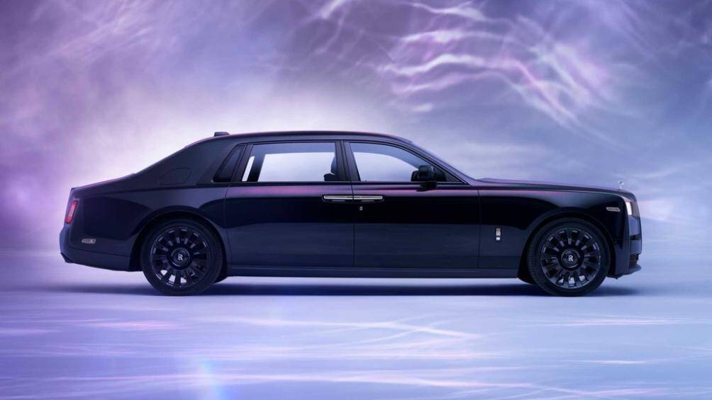 Hãng Rolls-Royce đã mất hơn 3.000 tiếng đồng hồ cho việc thử nghiệm và hợp thức hóa màu sơn này