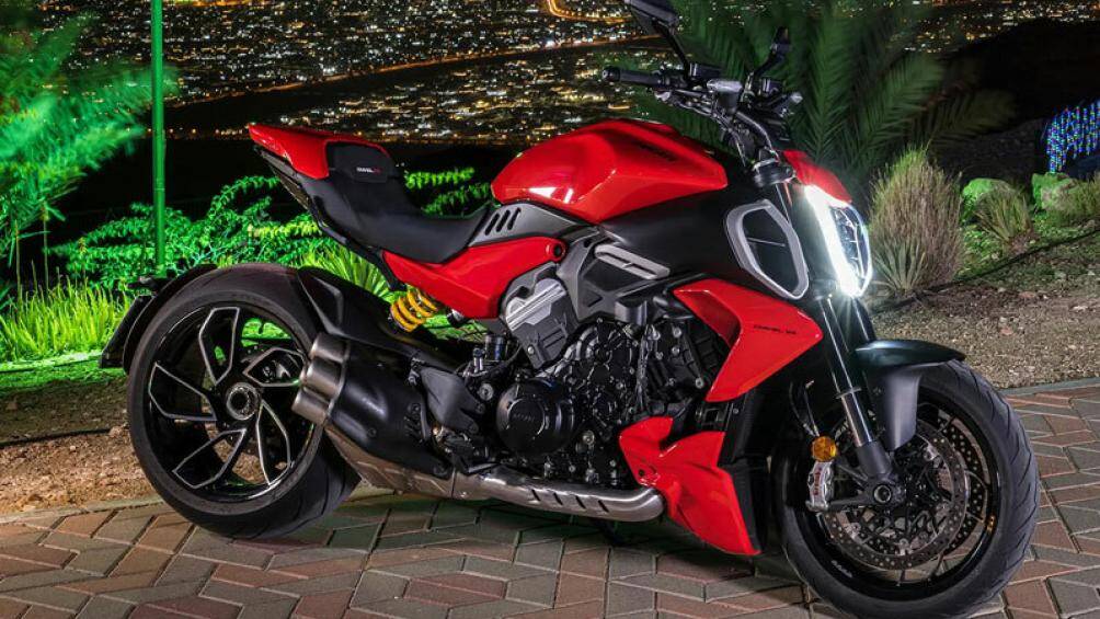 1. Ducati Diavel V4 (giá khởi điểm: 26.695 USD)