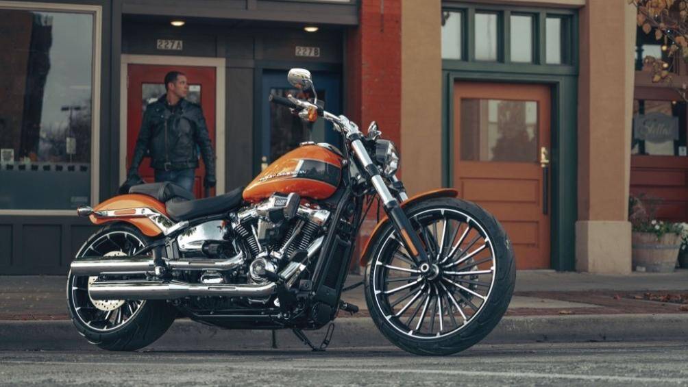 3. Harley-Davidson Breakout (giá khởi điểm: 20.999 USD)