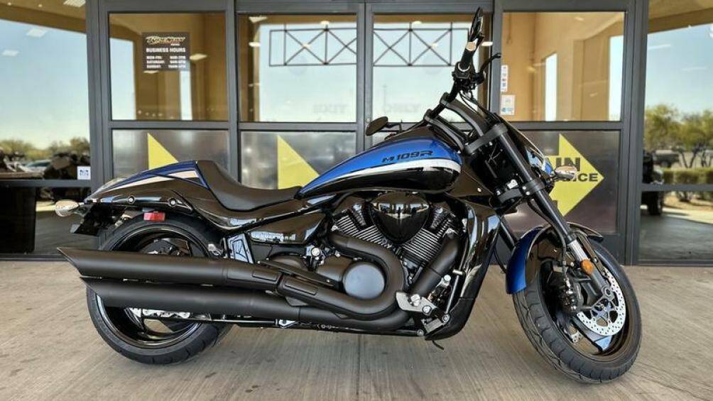 5. Suzuki Boulevard M109R B.O.S.S. (giá khởi điểm: 15.599 USD)