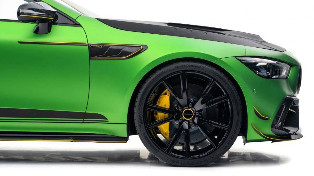 Hệ thống treo được hạ thấp và bộ mâm mới Type Y.5 kích thước 22 inch chất liệu hợp kim có trọng lượng nhẹ