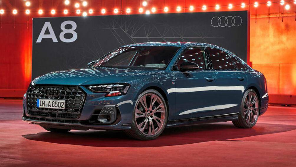 9. Audi A8 L (giá khởi điểm: 87.800 USD)