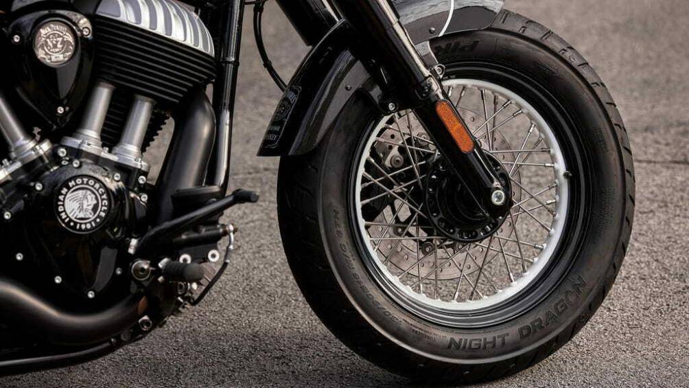 Indian Chief Bobber Dark Horse của Jack Daniels được bán với giá 24.499 USD (582 triệu đồng)