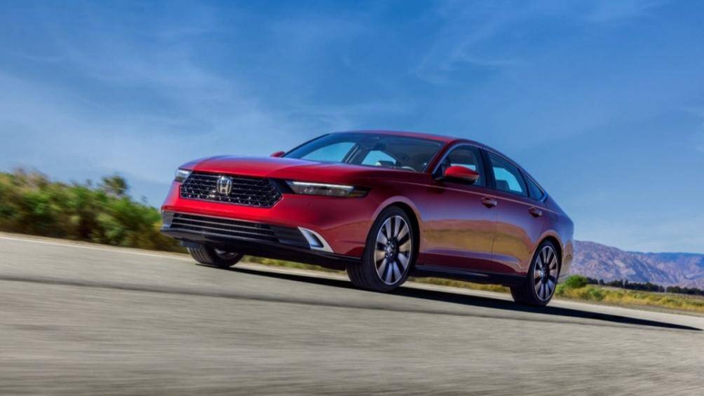 4. Honda Accord: Xe Sedan gia đình tốt nhất