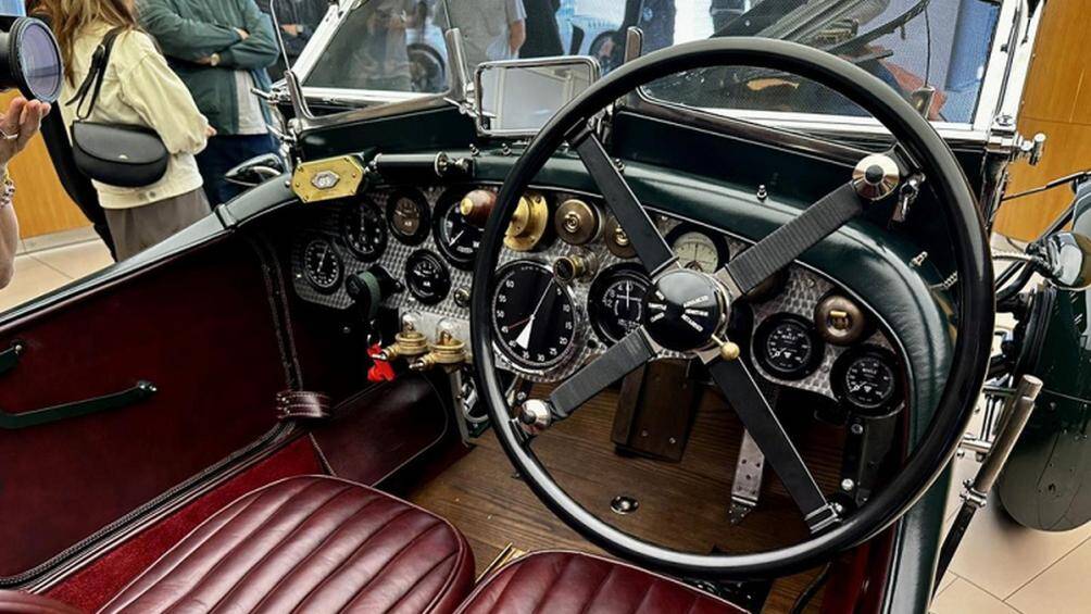 Chiếc Bentley Blower Continuation vừa được trưng bày tại Hong Kong mang số thứ tự 9/12 xe sản xuất trên toàn thế giới