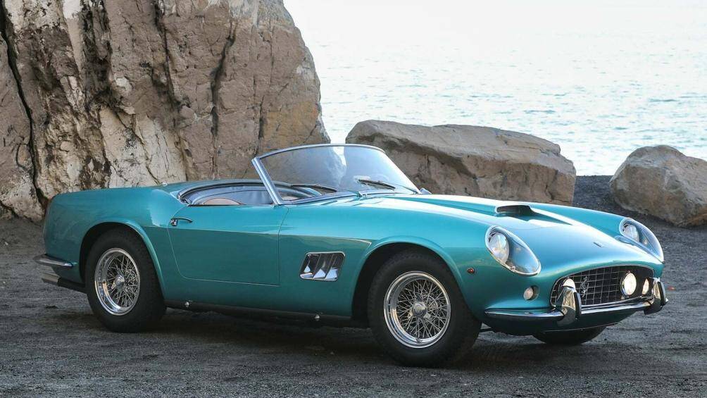 Mới đây, một chiếc 250 GT SWB California Spider hàng hiếm, sản xuất năm 1962 đã được bán với mức giá lên tới 18 triệu USD (427 tỷ đồng)