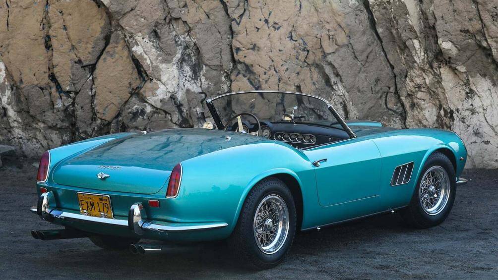 Đây là một trong số 37 chiếc xe được chế tạo từ năm 1960 đến năm 1963