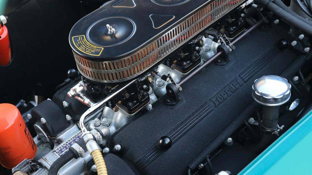 Vào những năm 1970 đã bị hư hỏng trong một vụ tai nạn