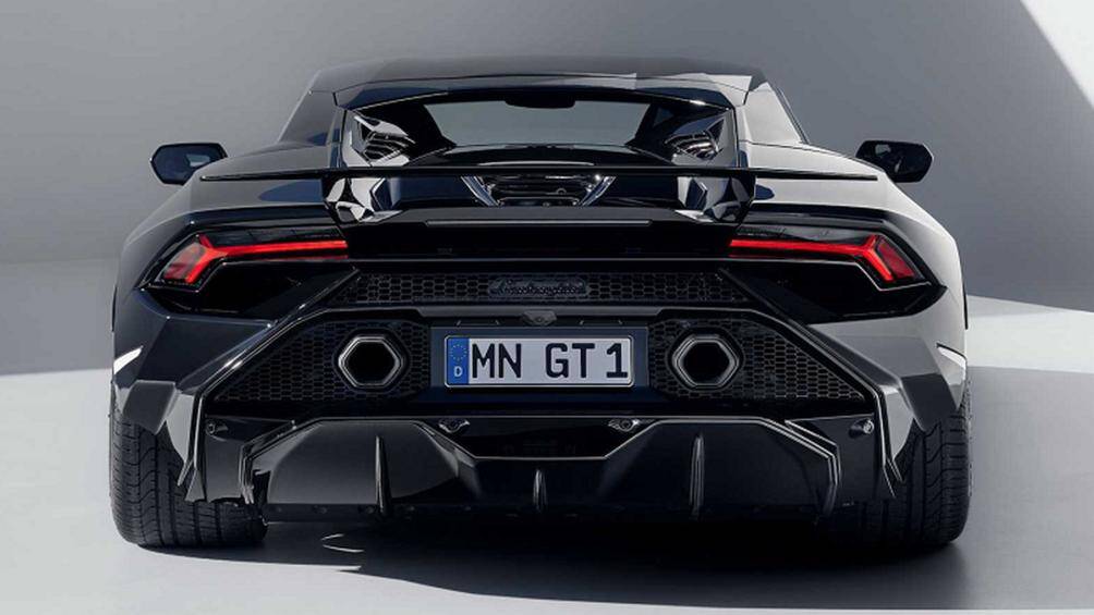 Novitec cung cấp hệ thống ống xả hiệu suất cao bằng thép không gỉ hoặc vật liệu để tăng thêm khả năng cách nhiệt