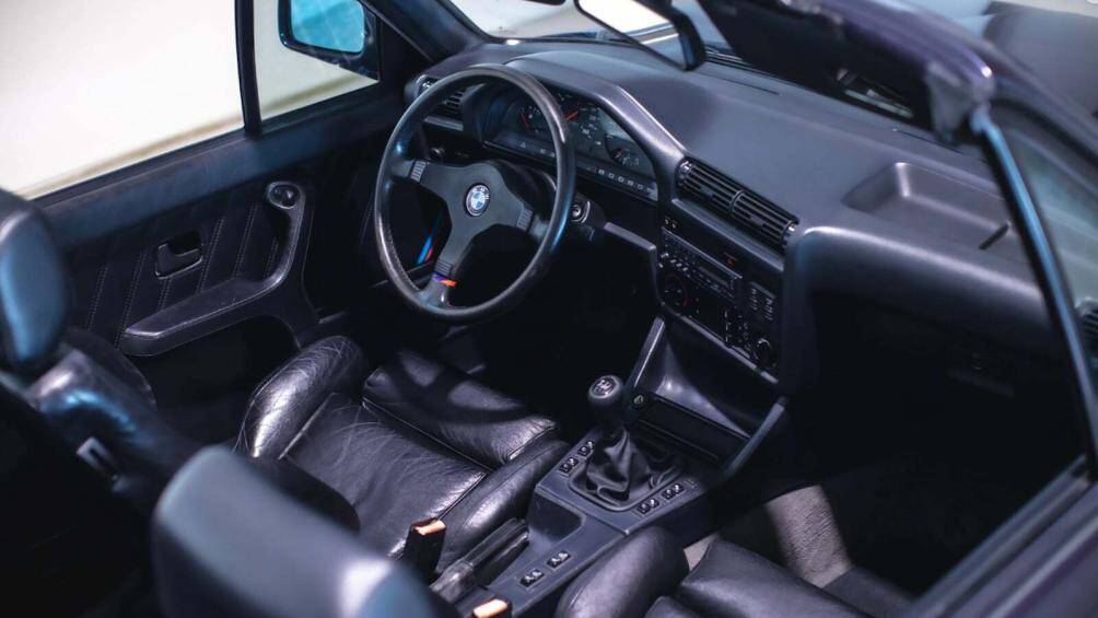 Mẫu xe này chỉ mới chạy chưa đầy 50.000 dặm và lần bảo dưỡng cuối cùng của xe được thực hiện vào tháng 6 năm 2021