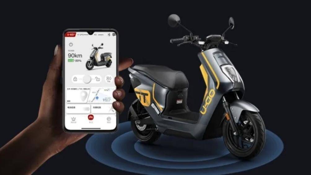 Mẫu xe máy điện nhà Honda cũng được trang bị động cơ điện với công suất tới 5kW, giúp xe có thể đạt tốc độ tối đa tới 86km/h