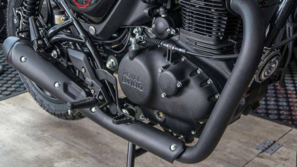 Sức mạnh của Hunter 350 đến từ bộ động cơ J-series, thiết kế đơn xi lanh, dung tích 349cc