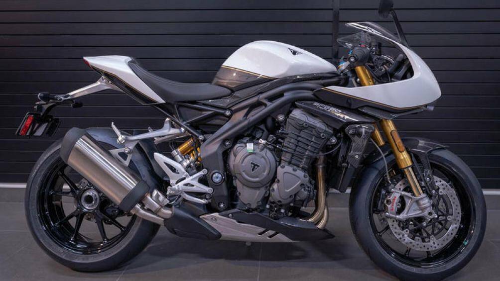 7. Triumph Speed Triple 1200 RR 2023 (giá: 20.950 USD)