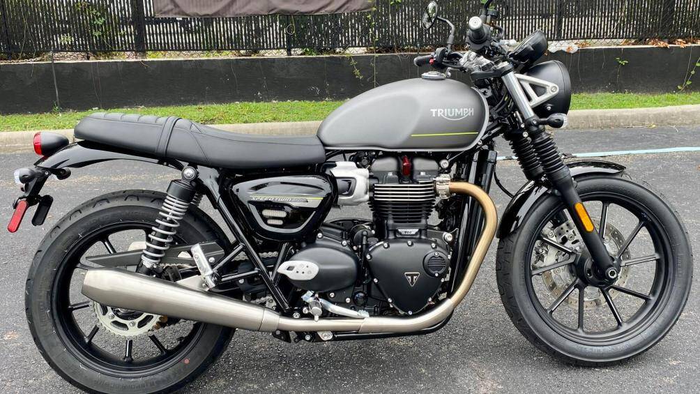 9. Triumph Speed Twin 900 2023 (giá: 9.695 USD)