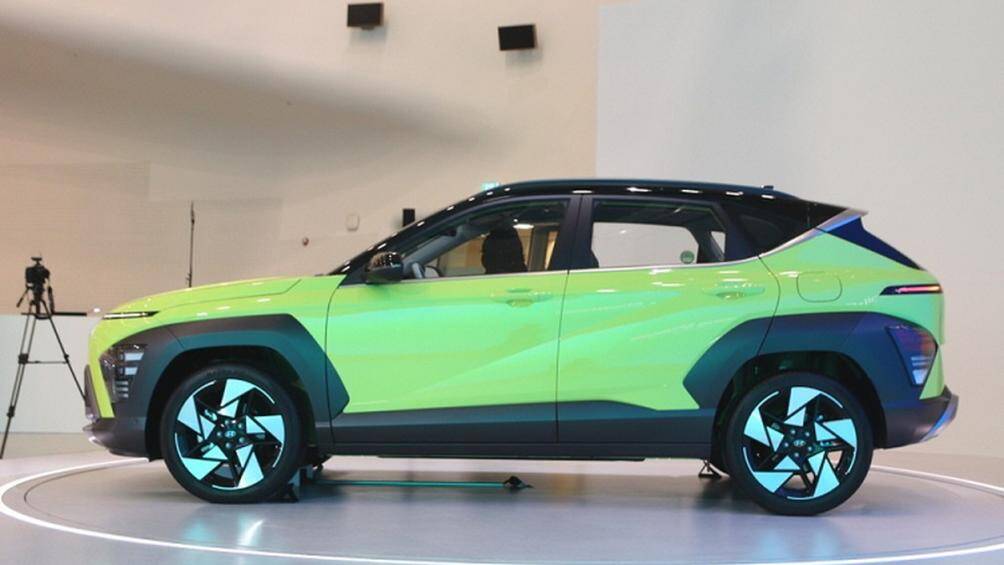 Hyundai Kona Hybrid 2023 được trang bị động cơ xăng Smartstream 4 xi-lanh, dung tích 1.6L, kết hợp với 1 mô-tơ điện