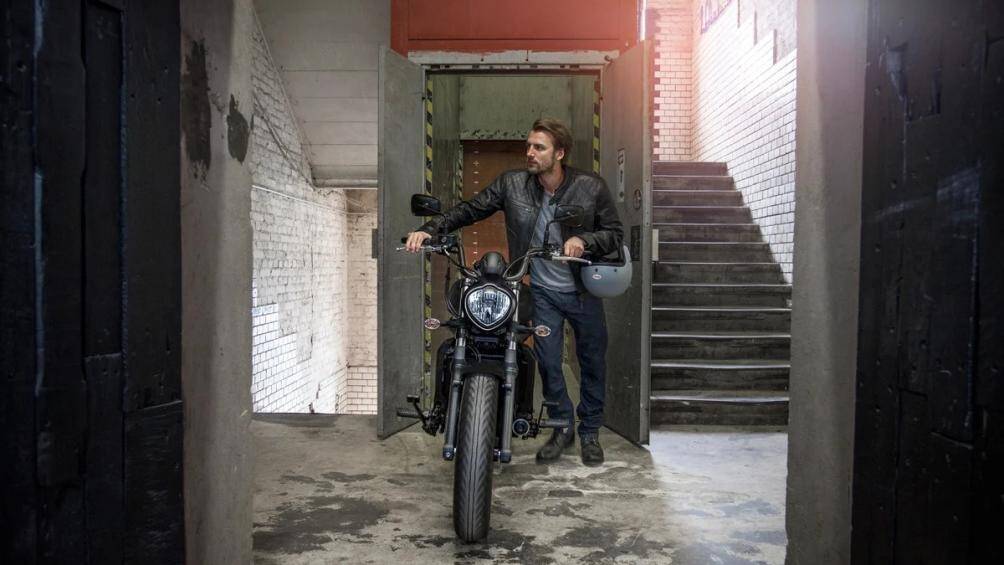 Hiện tại các mẫu có sẵn sẽ được trưng bày tại các đại lý ủy quyền của Kawasaki Malaysia từ cuối tháng 3/2023