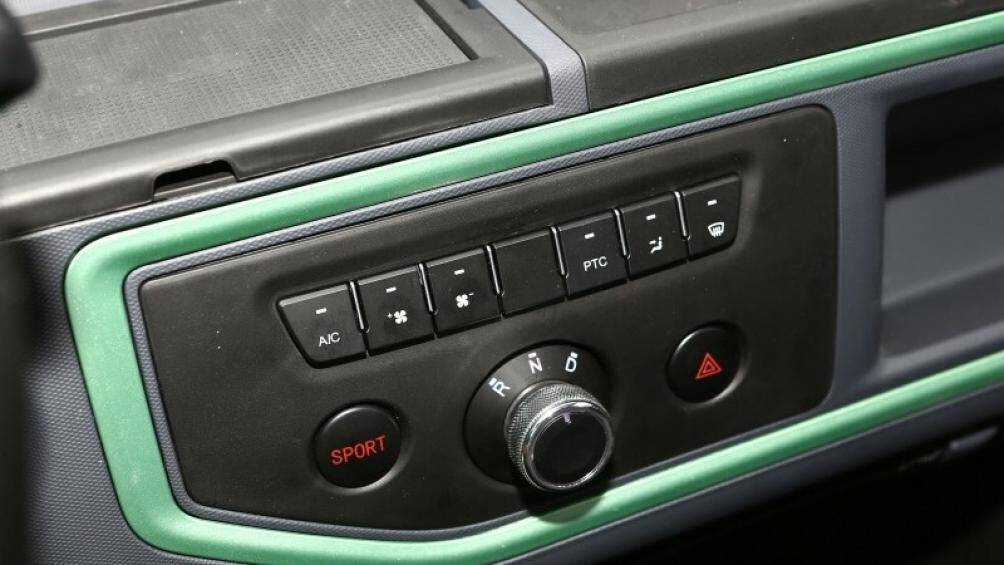 Thời gian sạc chậm đối với các mẫu xe Chengshi 01 2023 có công suất sạc 3,3 kW là 4 giờ