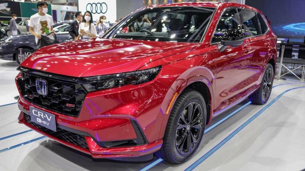 Thế hệ thứ 6 của mẫu SUV hạng C Honda CR-V vừa chính thức ra mắt tại Thái Lan trong khuôn khổ Triển lãm Ô tô Bangkok 2023 (BIMS 2023)
