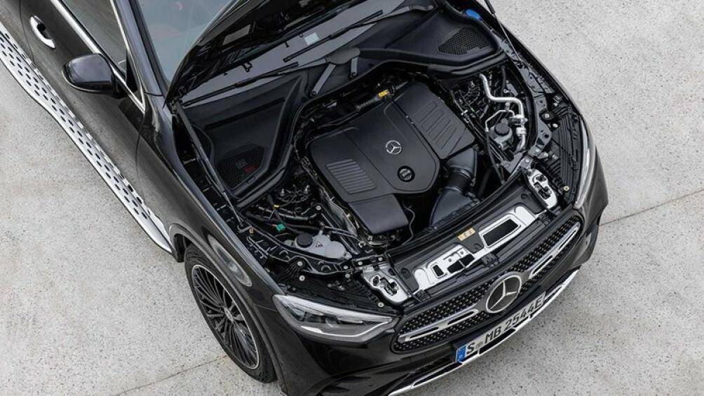 Kết hợp với hệ thống mild-hybrid 48-volt bổ sung thêm 23 mã lực và 248 Nm