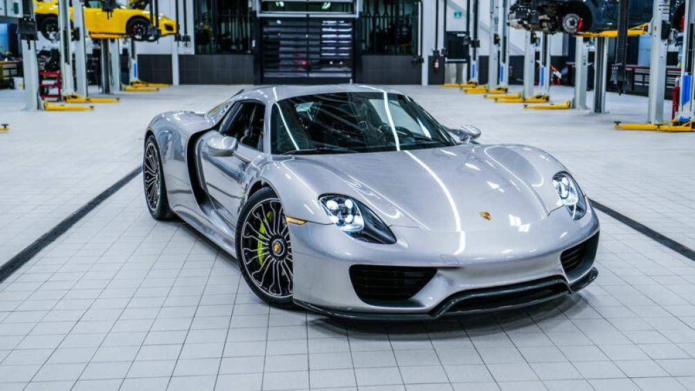 9. Porsche 918 Spyder