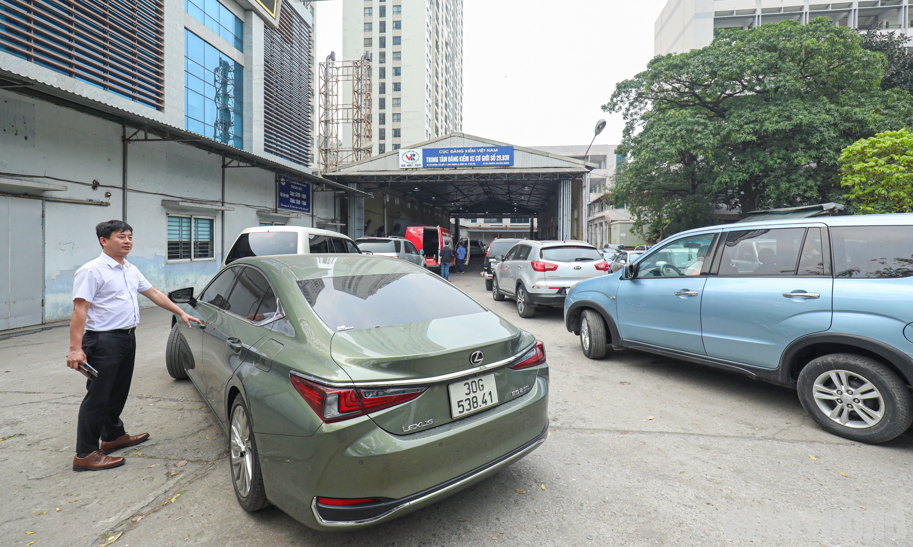 Ngày 22/3, Thông tư 02/2023 sửa đổi, bổ sung Thông tư 16/2021 của Bộ GTVT quy định về kiểm định an toàn kỹ thuật và bảo vệ môi trường phương tiện giao thông cơ giới đường bộ chính thức có hiệu lực.