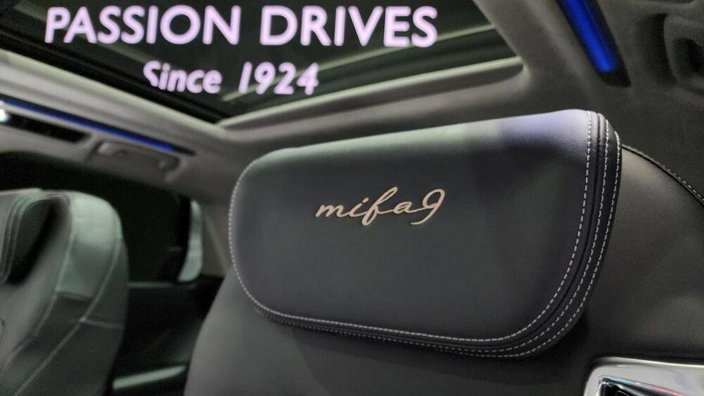 Ghế lái chỉnh điện 8 hướng, ghế phụ lái chỉnh điện 4 hướng, 4 cửa sổ một chạm, gương chiếu hậu chống chói tự động, điều hòa tự động, lọc bụi mịn PM2.5