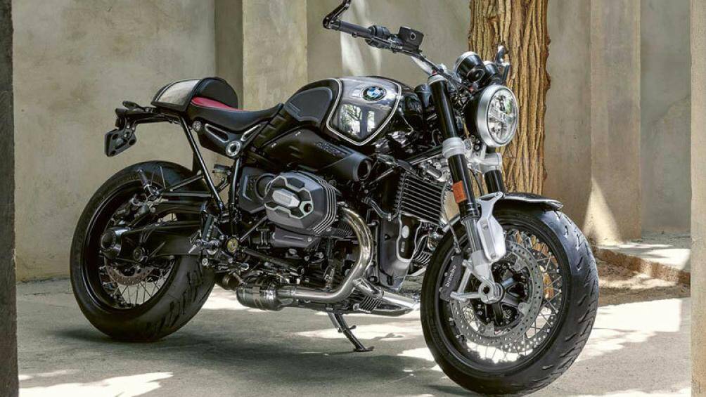 2. BMW R nineT 100 Years 2023 (giá khởi điểm: 19.995 USD)