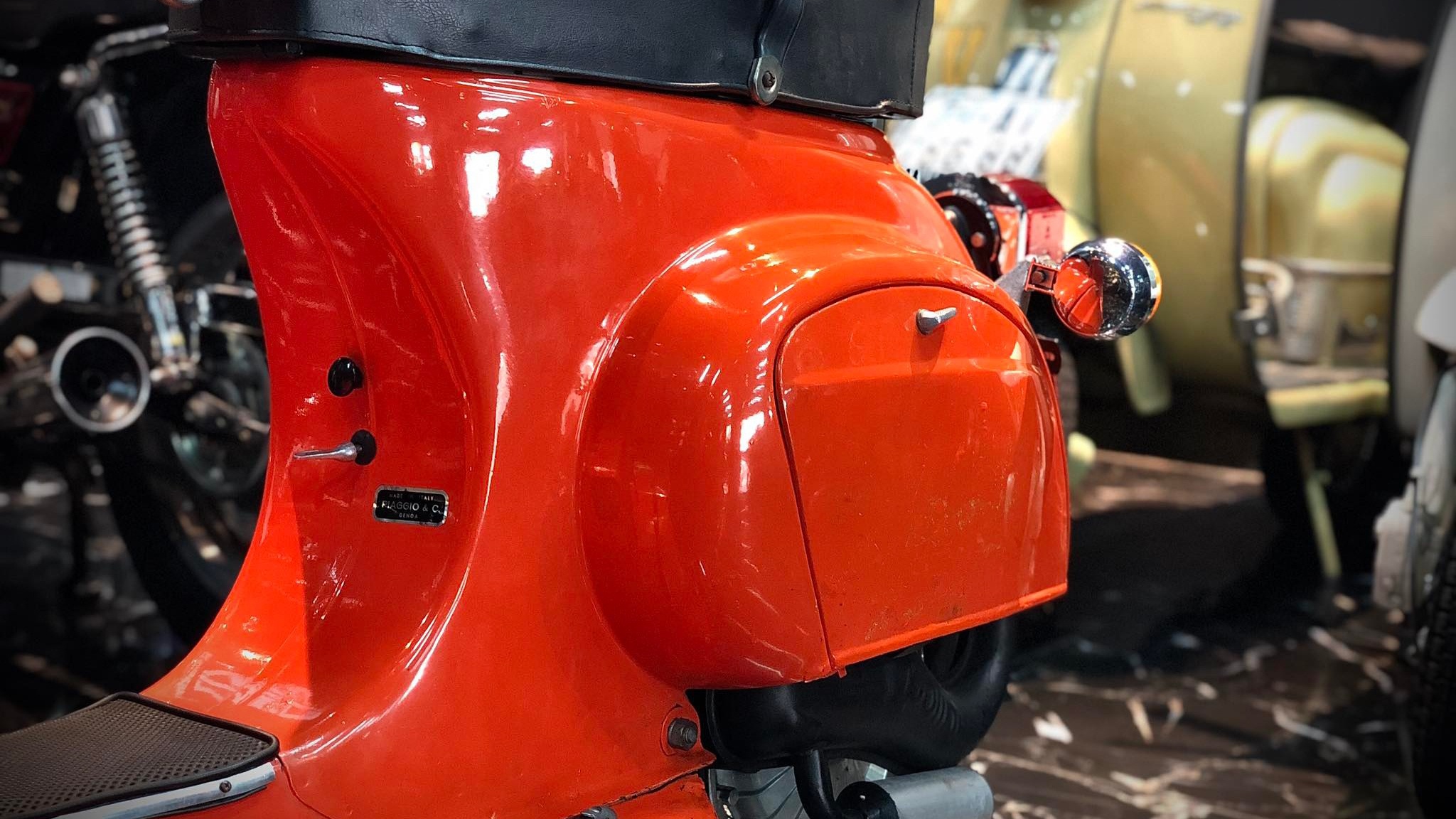 Sau khi được giới thiệu năm 1967, những chiếc Primavera tiếp tục xuất hiện trong dải sản phẩm của Vespa trong 15 năm tiếp theo, trước khi bị dừng sản xuất năm 1983