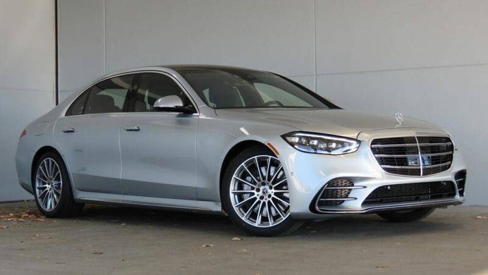 10. Mercedes-Benz S-Class 2023 (giá khởi điểm: 114.500 USD)