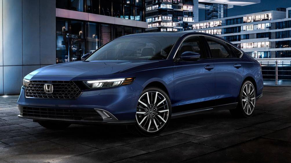 2. Honda Accord: Trên thế hệ Accord mới nhất, bầu xúc tác khí thải có giá 2.000 USD (gần 50 triệu đồng). Cộng thêm việc là mẫu sedan hạng D ăn khách tại Mỹ, Accord lọt vào danh sách những xe bị trộm bầu xúc tác nhiều nhất