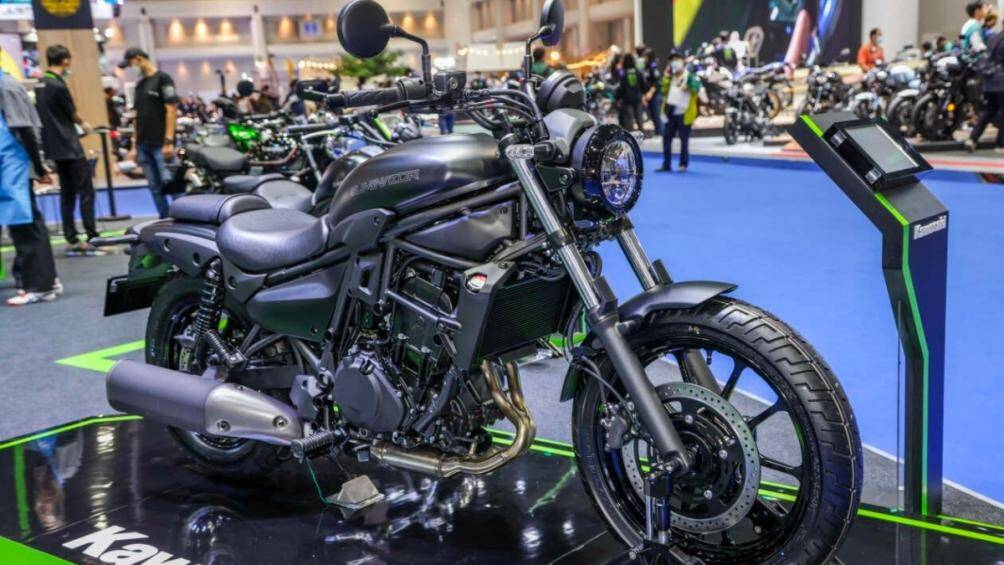 Eliminator 400 đang được trưng bày tại BIMS có mức giá 224.900 baht (tương đương 154 triệu đồng)