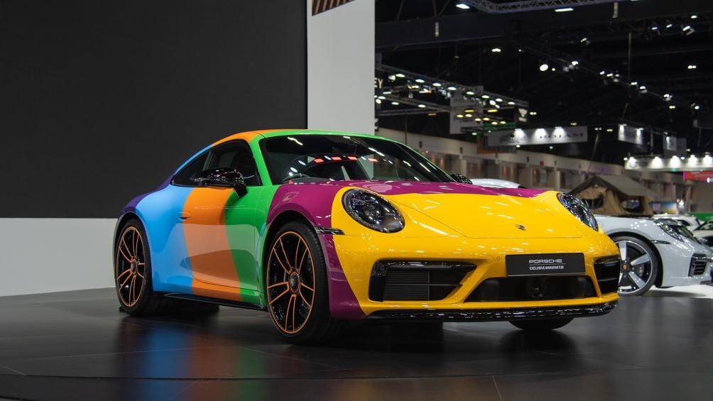 Porsche Exclusive Manufaktur còn chế tác riêng một phiên bản đặc biệt Inspiration Car, sở hữu đủ 7 màu được sơn thủ công