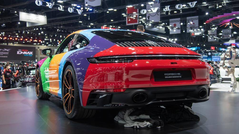 Tại Thái Lan, Porsche 911 Carrera GTS có giá khởi điểm khoảng 13,7 triệu baht (tương đương khoảng 9,3 tỷ đồng)