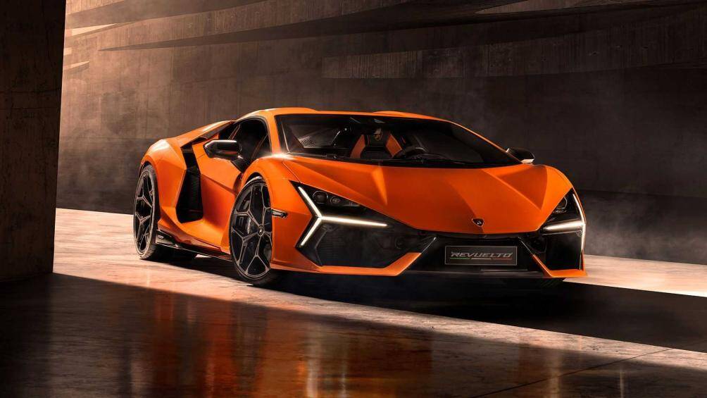 Hãng siêu xe Ý vừa ra mắt mẫu Lamborghini Revuelto hoàn toàn mới nhằm thay thế cho dòng siêu xe tiền nhiệm Aventador