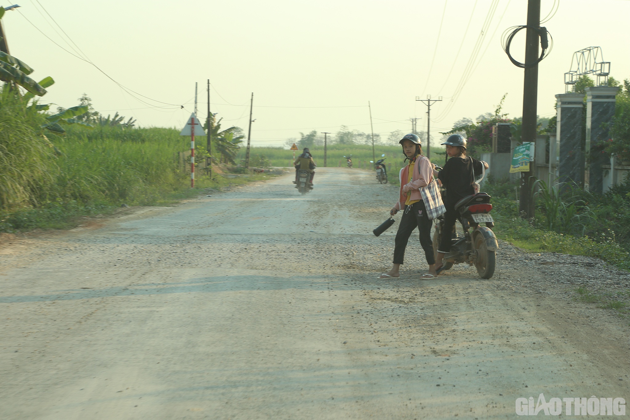 Dự án do 2 nhà thầu thi công, các vị trí bị hư hỏng trên tuyến thuộc phần đường do Công ty Tây An thi công. Việc sửa chữa hư hỏng đều do nhà thầu chịu trách nhiệm và bỏ kinh phí.