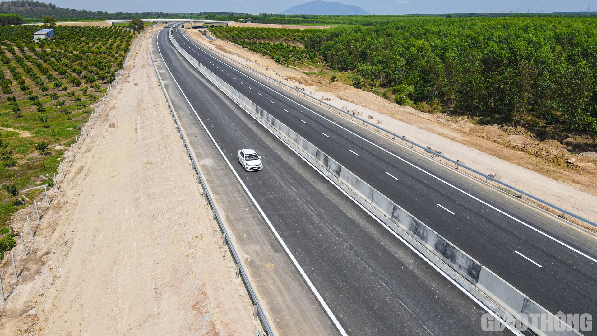 Theo báo cáo, tính đến đầu tháng 4/2023, sản lượng thi công dự án đoạn Phan Thiết - Dầu Giây đạt gần 88% giá trị các hợp đồng)
