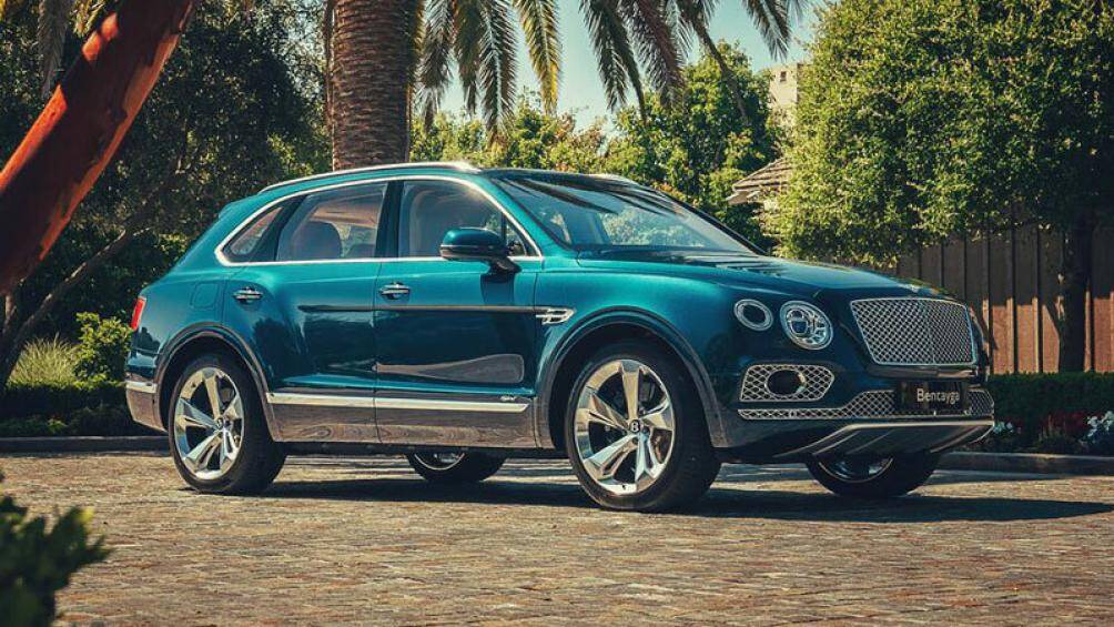 3. Bentley Bentayga Hybrid