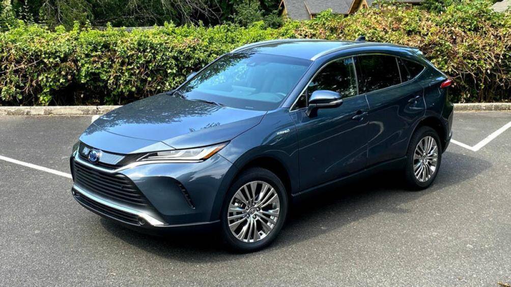 4. Toyota Venza Hybrid 2023