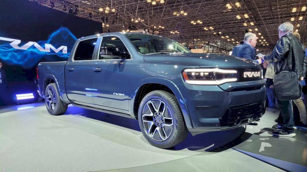 Mẫu bán tải điện Ram 1500 REV 2024 đã chính thức được giới thiệu tại New York Auto Show 2023