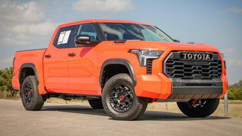 10. Toyota Tundra TRD Pro 2023 (thời gian tăng tốc từ 0-96 km/h: 5,7 giây)