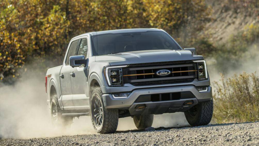 7. Ford F-150 Tremor 2023 (thời gian tăng tốc từ 0-96 km/h: 5,3 giây)