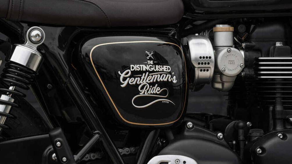 Triumph Bonneville T120 Black DGR gây ấn tượng bằng 2 tông màu phối đen và trắng ánh kim