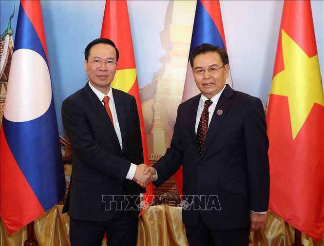 Chủ tịch nước Võ Văn Thưởng và Chủ tịch Quốc hội Lào Saysomphone Phomvihane. Tại đây, Chủ tịch nước Võ Văn Thưởng cũng đánh giá cao quan hệ hợp tác gắn bó chặt chẽ giữa Quốc hội hai nước; khẳng định Việt Nam sẵn sàng hỗ trợ Lào đảm nhận thành công các hoạt động đối ngoại quan trọng trong thời gian tới, trong đó có Hội nghị cấp cao Quốc hội ba nước lần đầu tiên giữa Campuchia - Lào - Việt Nam (dự kiến năm 2023) và đảm nhiệm thành công vai trò Chủ tịch Hội đồng Liên nghị viện ASEAN (AIPA) năm 2024.