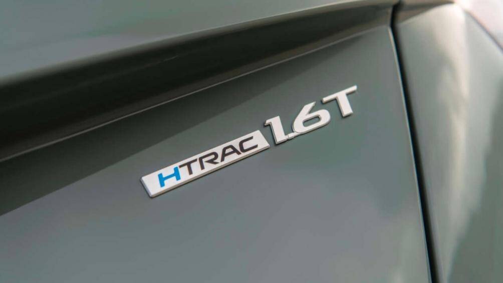 Bên cạnh đó, bộ phụ kiện của Kona 2024 cũng bao gồm Digital Key 2 Touch cho phép người lái sử dụng điện thoại thông minh tương thích để mở/khóa xe