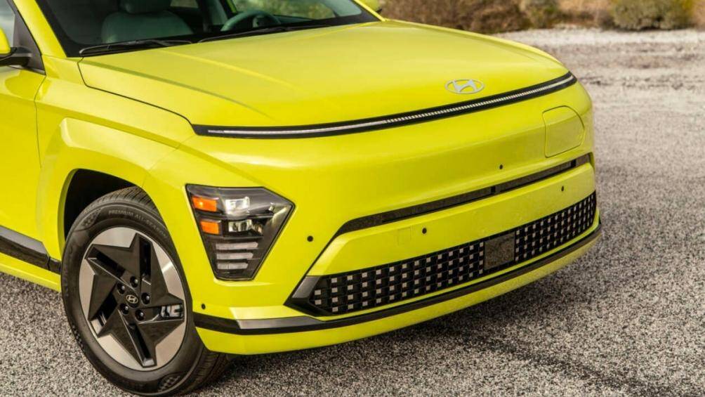 Hyundai Kona 2024 có kích thước lớn hơn với chiều dài 4.355 mm, chiều rộng 1.825 mm cùng chiều dài cơ sở 2.660 mm