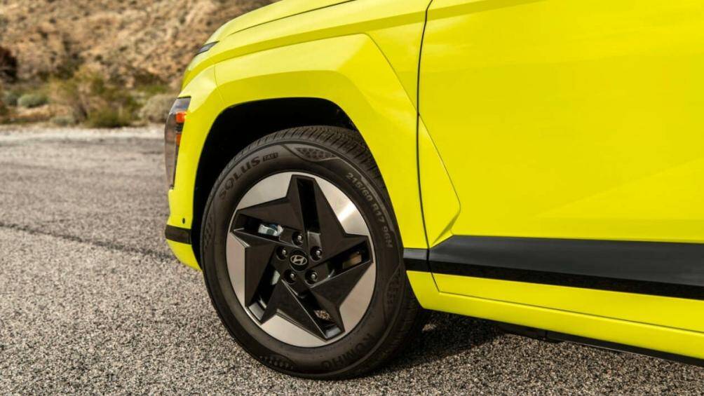 Phạm vi hoạt động sau một lần sạc đầy của 2 tùy chọn cụm pin này lần lượt là 315 km và 416 km