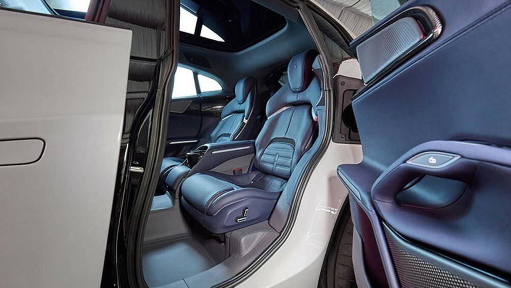 Ngoài chiếc xe Ferrari Purosangue, hãng siêu xe Ý còn ẵm được 1 giải thưởng quan trọng nữa là "xe sáng tạo của năm 2023" với chiếc Vision Gran Turismo